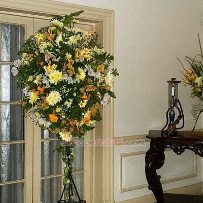 Envio de Regalos Arreglos Florales | Arreglo para Inaguraciones con Flores Blancas y Amarillas - Whatsapp: 980660044