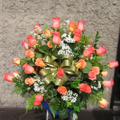 Arreglos para Aniversario con Rosas Melones | Arreglos Florales para Eventos  - Walok.com