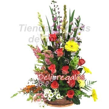 Rosas para Enamorar | Arreglo con Flores y Rosas - Cod:VAT31