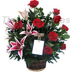 Arreglo con Rosas y Liliums | Arreglos Florales Delivery - Whatsapp: 980660044