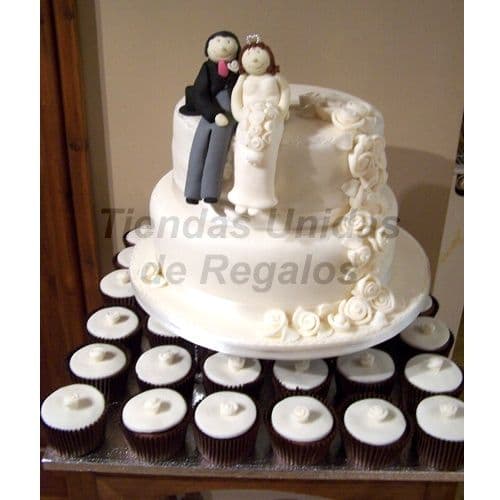 Cupcakes de Tortas | Mini tortas con Novios | Torta de Novios | matrimonio.com.pe - Cod:WAM09