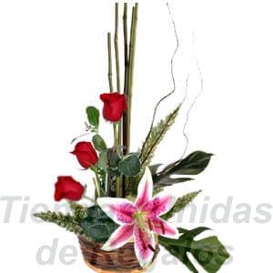 Envio de Regalos Arreglo de 3 Rosas | Arreglos Florales | Arreglos con Rosas | Florerias Peru - Whatsapp: 980660044